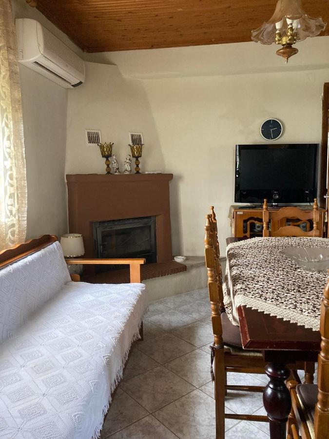 Holiday home Sotiris Idyllic Garden House *